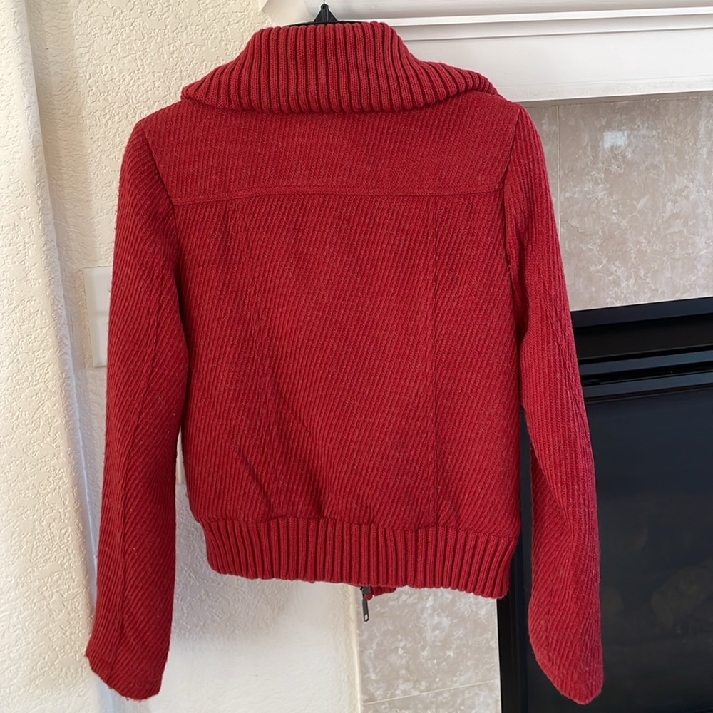 Beautiful red jacket!S Interchangeable closure (zipper or metal beautiful snaps) - Picture 7 of 14